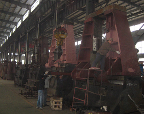 模鍛電液錘裝配現場 模鍛電液錘裝配現場