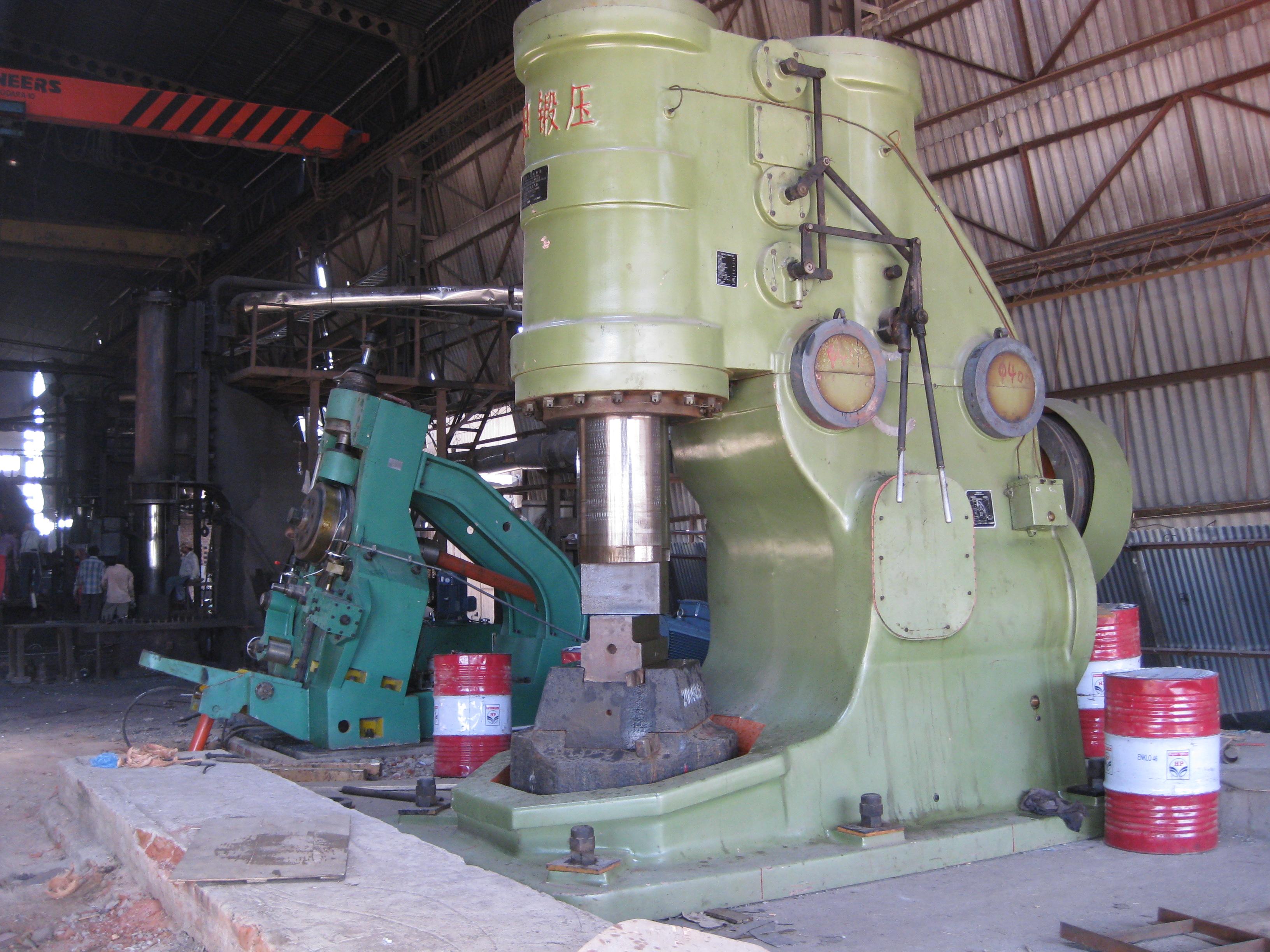 安陽鍛壓2噸大型空氣錘在印度