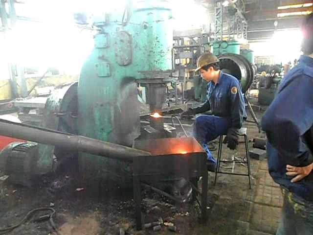 產品用戶使用視頻-C41-150空氣錘在越南鍛鋼球 產品用戶使用視頻-C41-150空氣錘在越南鍛鋼球