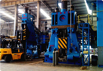 安陽鍛壓8噸全液壓模鍛錘出口到越南