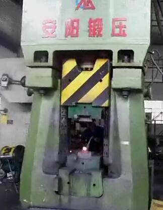 數控模鍛錘視頻-25KJ程控全液壓模鍛錘鍛造球鉸鏈