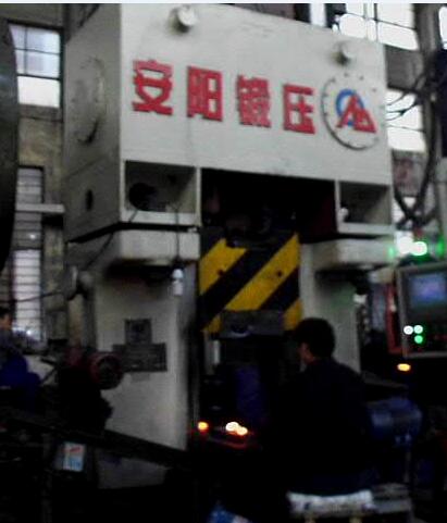 數控模鍛錘視頻-3臺數控錘/程控錘在邁特鍛造扳手視頻
