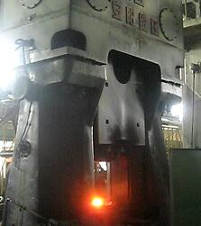 數控模鍛錘視頻-63KJ程控液壓鍛錘出口到越南鍛造摩托車方向柱