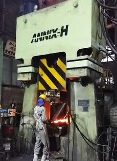 數控模鍛錘視頻-63KJ程控模鍛錘出口日本鍛造汽車連桿視頻