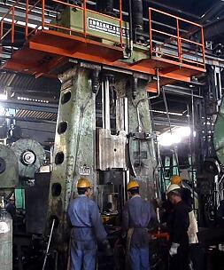 1噸皮帶錘改造液壓動力頭在印度鍛造視頻 1噸皮帶錘改造液壓動力頭在印度鍛造視頻