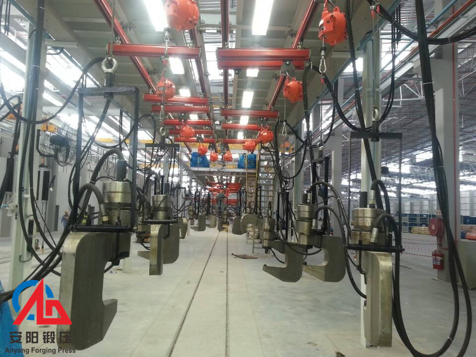 高速液壓鉚接機生產線出口南非 高速液壓鉚接機生產線出口南非