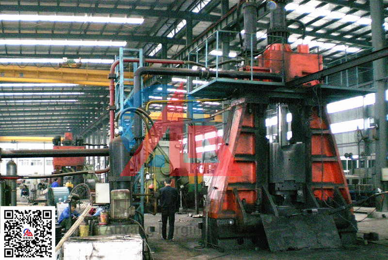 5噸模鍛電液錘在十堰鍛造汽車配件.jpg 5噸模鍛電液錘在十堰鍛造汽車配件.jpg