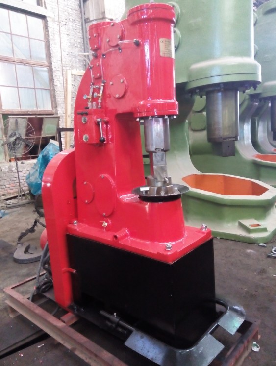 安陽鍛壓鐵藝25KG小空氣錘出口澳大利亞