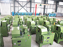 車架液壓鉚接機裝配