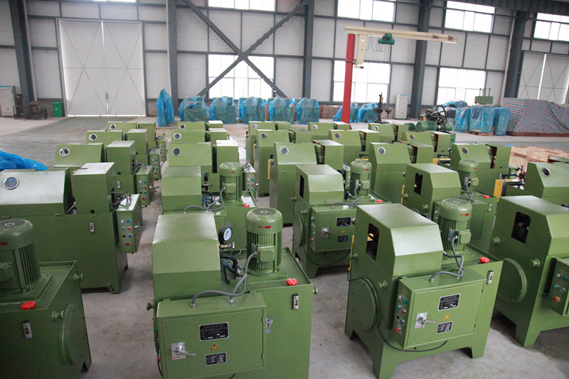 車架液壓鉚接機裝配