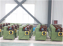 汽車大梁鉚接機