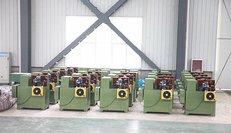 汽車大梁鉚接機