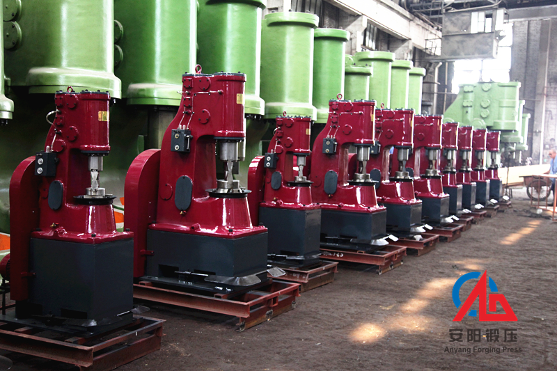 安陽鍛壓小鐵藝空氣錘出口德國