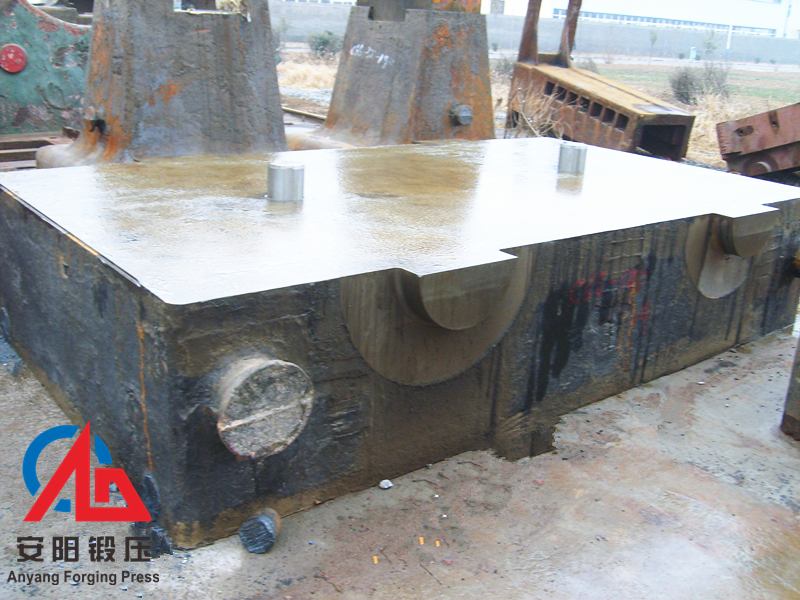 5噸模鍛錘砧座上件 5噸模鍛錘砧座上件