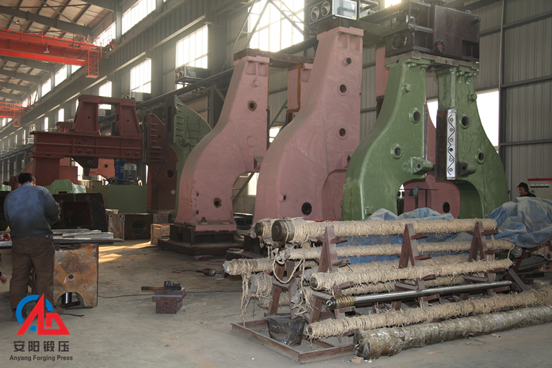 自由鍛液壓錘裝配 自由鍛液壓錘裝配