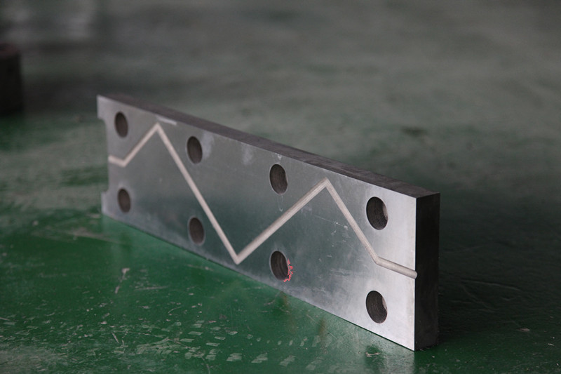 廠家直銷(xiāo)供應(yīng)電液錘備件導(dǎo)板零售批發(fā)