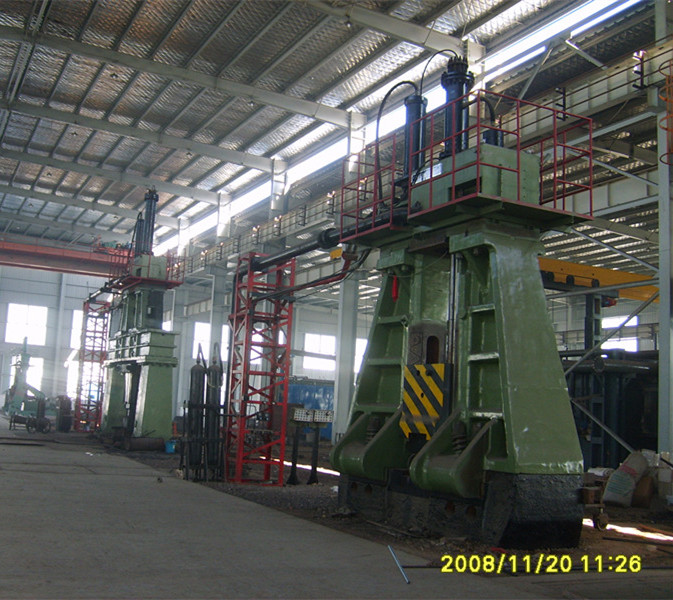 8噸電液自由鍛錘和10噸模鍛電液錘 8噸電液自由鍛錘和10噸模鍛電液錘