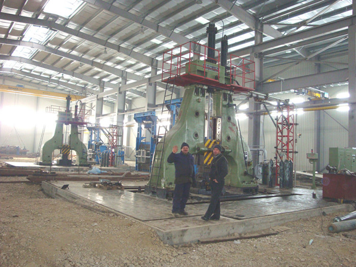 2噸和3噸雙臂拱式自由鍛電液錘在羅馬尼亞 2噸和3噸雙臂拱式自由鍛電液錘在羅馬尼亞