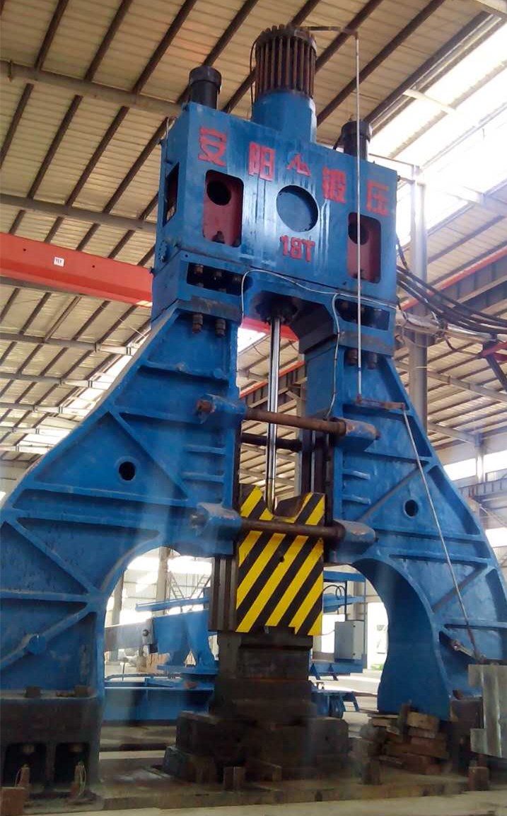 18T自由鍛電液錘在成都 18T自由鍛電液錘在成都