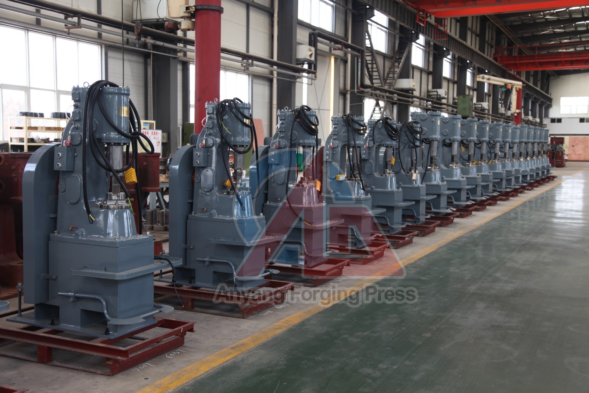 28臺小空氣錘出口美國